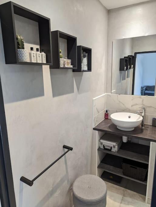 Partie De Avec Piscine En Option Et Supplement Jaccuzi Apartment *