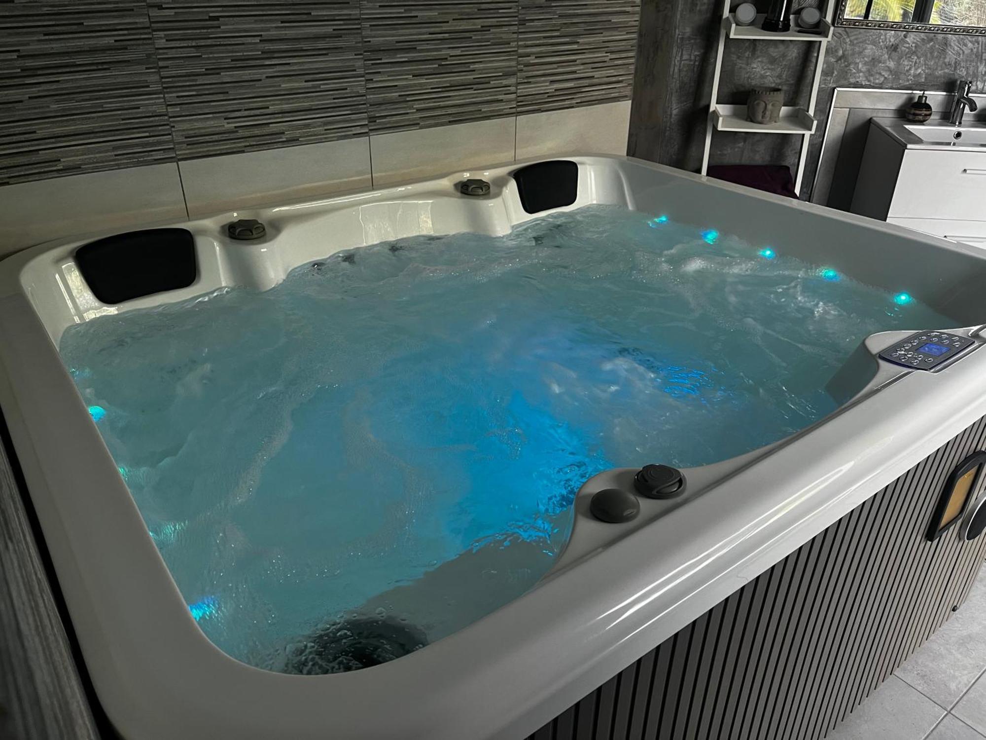 Partie De Avec Piscine En Option Et Supplement Jaccuzi Apartment